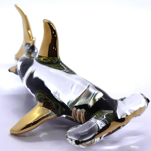 Vista 7 de Hammerhead - Figuras en miniatura de tiburón, animales marinos, pintadas a mano, arte de vidrio soplado, adornos dorados, regalo coleccionable