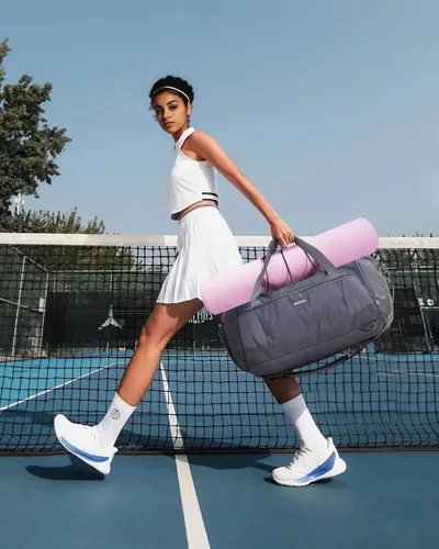 Vista 2 de Sportsnew Bolsa de gimnasio para mujeres y hombres con compartimento para zapatos y bolsillo húmedo, bolsa de deporte con soporte para esterilla