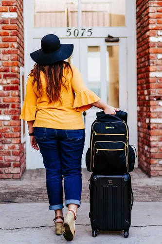 Vista 7 de El juego de mochila para pañales incluye correas de mochila, cambiador de bebé, pequeñas bolsas organizadoras y una correa para bolsa para tu