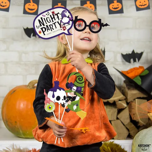 Vista 4 de KatchOn, Juego de accesorios para cabina de fotos de Halloween, paquete grande de 24, accesorios de fotos de Feliz Halloween para sesión de fotos