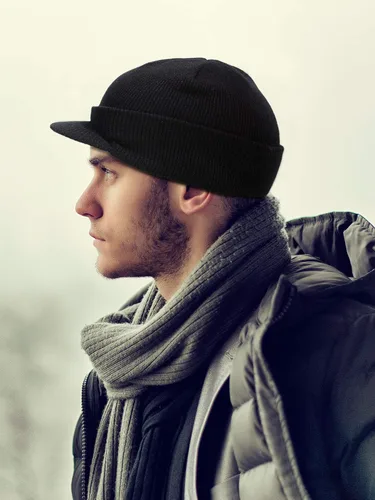 Vista 2 de SATINIOR Gorro de punto de invierno para hombre con ala gorra, cálido y grueso para exteriores