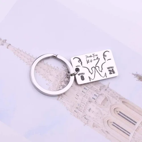 Vista 4 de Collar con colgante con texto "Thank You Kobe" para los fans de Kobe