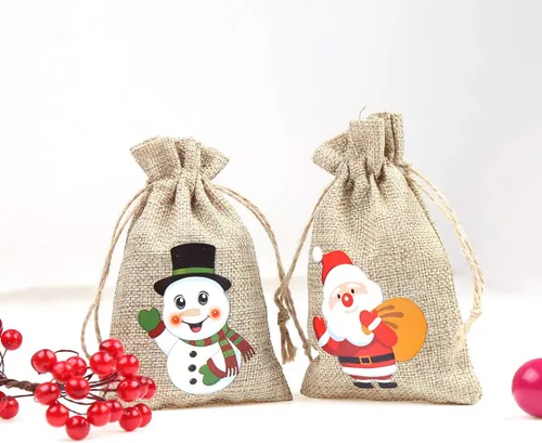 Vista 5 de CCINEE 36 pzas bolsas de lino navideñas con cordones, bolsas de regalo de arpillera navideña con cordones dobles de yute, 4 diseños: muñeco de 36