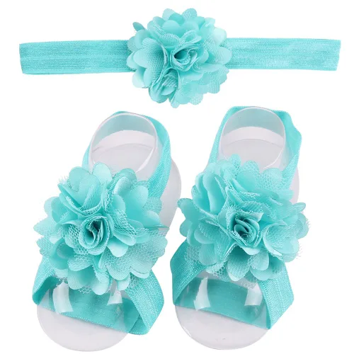 Vista 4 de 8 pares de diademas de flores de satén y sandalias descalzas para bebés y niñas pequeñas (8 pares S1)