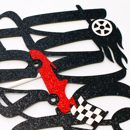 Vista 3 de Decoración para tartas con temática de carreras de 2º cumpleaños, suministros para niños y niños, cartel de bandera a cuadros de Hot Wheels