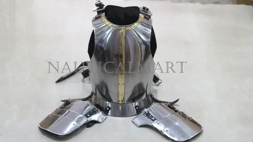 Vista 2 de NauticalMart Corazas estriadas medievales de caballero
