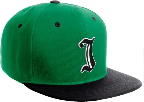 Vista 735 de Daxton Gorra clásica con visera de billete plano con letras del alfabeto inglés antiguo de la A a la Z