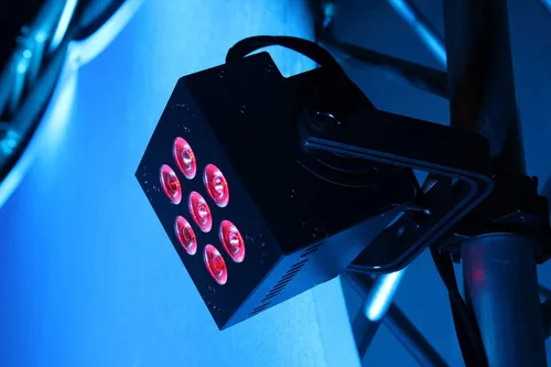 Vista 9 de Blizzard Lighting, 5.00 x 5.00 x 4.00 (HotBox EXA)