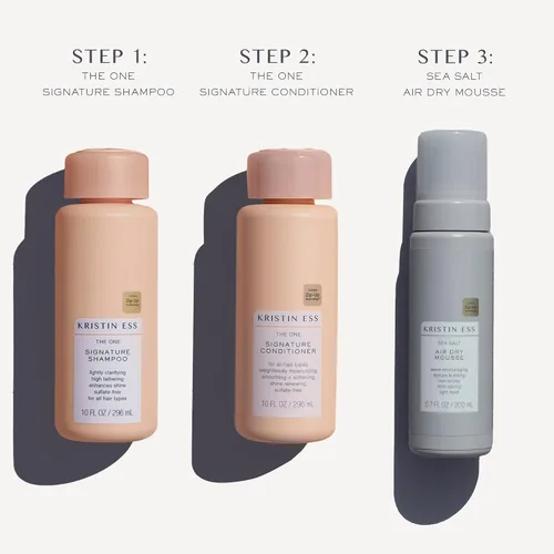 Vista 4 de Kristin Ess Hair The One Signature Set – Champú sin sulfato ligeramente aclarante, acondicionador hidratante + textura de sal marina al aire seco
