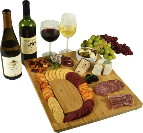 Vista 11 de Picnic at Ascot Monogram Bamboo Cheese/Charcutery/Cracker Tabla para servir - Incluye salsa de cerámica/cuenco de oliva con cuchara de bambú. letra