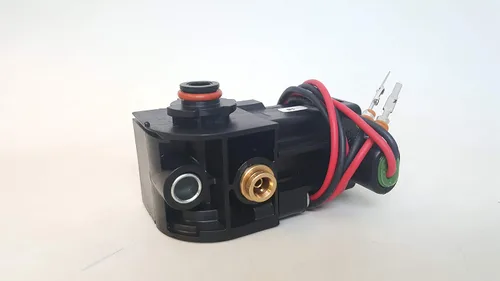 Vista 4 de Volvo 22577020 Electroválvula A/C para Mack Leu613 2009 2014 y tractores