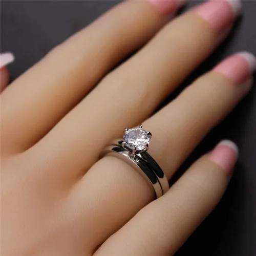 Vista 6 de MABELLA His Hers - Anillo de compromiso de acero inoxidable con circonita cúbica para mujer