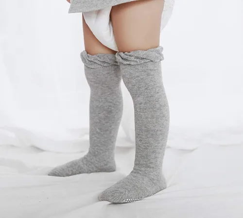 Vista 5 de CozyWay Non-Slip Knee-High Socks, Ultra-Soft Grippy Socks for Baby and Toddler Girls, Boys and All Little Ones