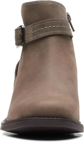 Vista 3 de Clarks Women's Maye Strap Ankle Boot