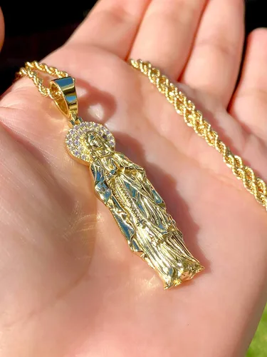 Vista 4 de Shop-iGold Iced Virgin Mary - Colgante de acero inoxidable de 0.118in con colgante de plata helada de 0.118in con acabado dorado italiano de 16 a 24