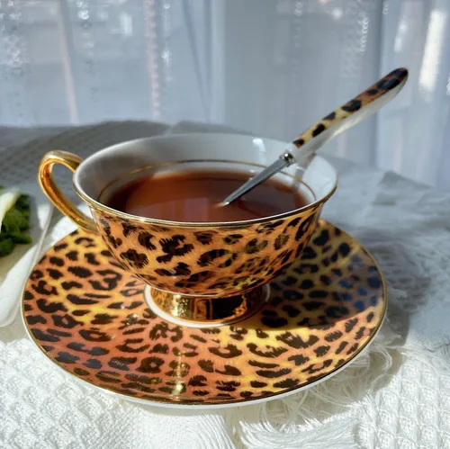 Vista 5 de YBK Tech - Juego de tazas y platillos de porcelana estilo europeo, taza de café de cerámica para el hogar, cocina, boda (patrón de leopardo)