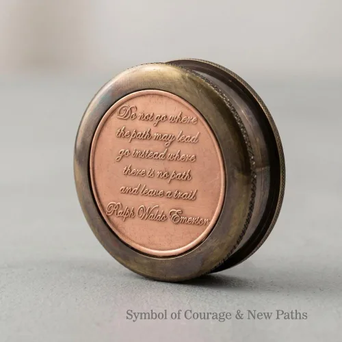 Vista 2 de Compass Gift for Mom/Dad, Vintage Pocket Compass Engraved with Go Confidently Customized Gifts for Women/Men, Baptism 2026 Communion Christian