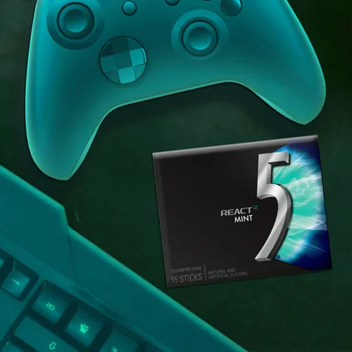 Vista 4 de 5 GUM React Mint Goma de Mascar sin Azúcar Paquete Grande (10 paquetes x 15 palitos) Sabor Intenso y de Larga Duración