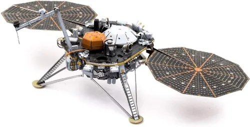 Vista 3 de Metal Earth Fascinations Insight Mars Lander 3D Kit de modelo de metal con pinzas