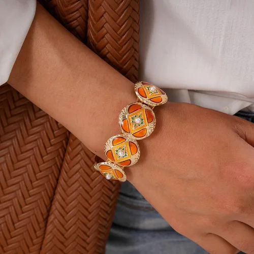 Vista 2 de Pulsera de oro para mujer, pulseras Strecth con círculo geométrico a la moda, joyería de tendencia de mariposa