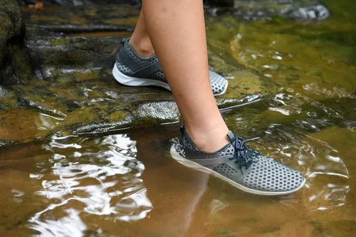 Vista 5 de FROGG TOGGS Women's Shortfin Premium Water Draining Quick-Drying Sport Shoe