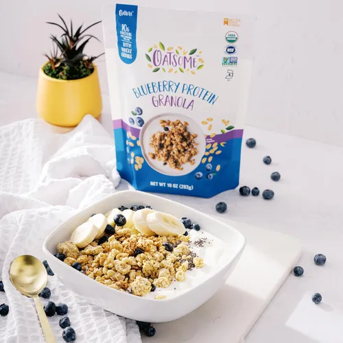 Vista 5 de Oatsome Granola de Proteína de Arándanos, 10g de Proteína, Sin Gluten, Hecha con Avena Orgánica de Grano Entero, Arándanos Reales y Semillas