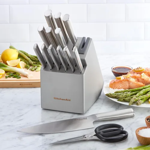 Vista 2 de KitchenAid Juego de Cuchillos Gourmet con Bloque y Afilador Integrado, 15 Piezas, Acero Inoxidable