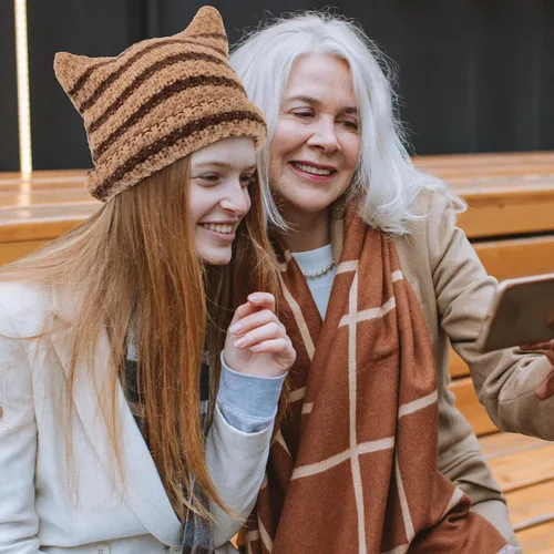 Vista 5 de Century Star Gorros de ganchillo para mujer, gorro de gato, gorro de invierno cálido de punto a rayas, accesorios de gorra Y2K, gorros holgados