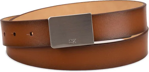 Vista 2 de Calvin Klein Cinturón con hebilla de placa moderna y detalle de logotipo para pantalones de vestir, para hombre