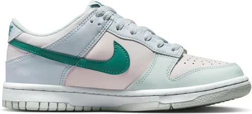 Vista 863 de Nike Kid's Dunk Low Sneaker