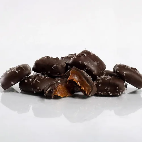Vista 2 de Sanders Mini bocados de chocolate oscuro con sal marina y caramelo, 3.75 onzas, bolsa resellable