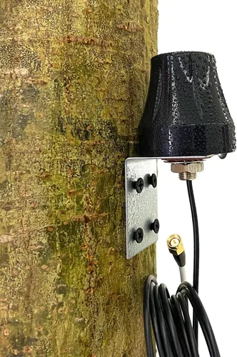 Vista 4 de Antena SMA impermeable 4G LTE mejorada para montaje en pared al aire libre, cable moldeado resistente de 10 pies para SPYPOINT Cell Link/Link Micro