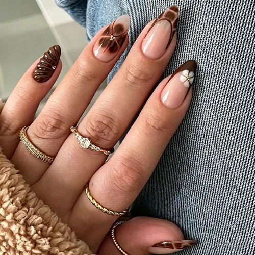 Vista 6 de 24 uñas postizas medianas a presión con forma de almendra, color LMT-7-81