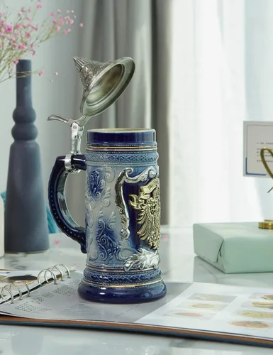 Vista 3 de HAUCOZE Jarra de Cerveza Alemana con Medallón de Águila, Tankard Vikingo para Beber con Tapa de Peltre para Regalos de Cumpleaños Hombres Padre