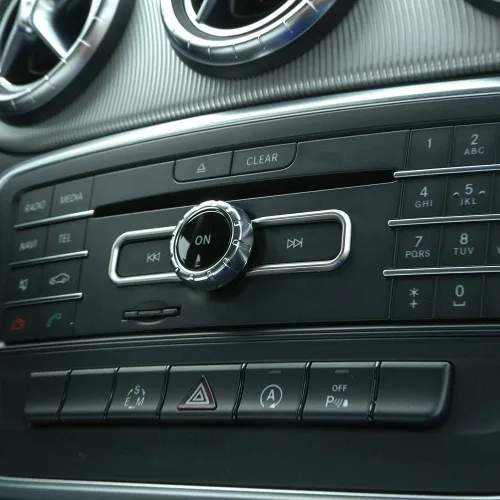 Vista 3 de ABS Interior CD interruptor lentejuelas ajuste para Mercedes Benz CLA GLA B clase A180 W176 E GLE clase Coupé Accesorios