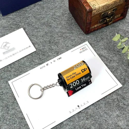 Vista 5 de Llavero personalizado del rollo de la película de la cámara, llavero del rollo de la foto de la cámara con el álbum del carrete
