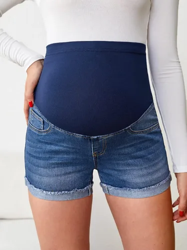 Vista 4 de Verdusa Pantalones cortos de mezclilla de maternidad para mujer, cintura alta, rasgados, dobladillo sin procesar, pantalones cortos de embarazo