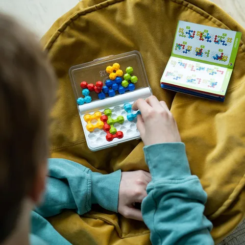 Vista 2 de SmartGames IQ Twins - Juego de viaje con 120 desafíos para edades de 7 años - Adulto