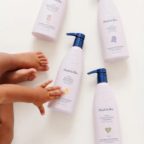 Vista 3 de Noodle & Boo Baño calmante para recién nacidos y bebés con lavanda