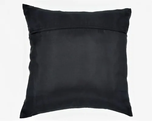 Vista 2 de Fundas de almohada decorativas hechas de seda tailandesa. Bordadas con estampado floral y pequeñas, fundas de almohada de elefantes reales (negro)