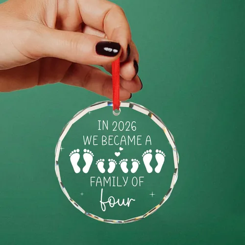 Vista 5 de Regalos para bebés recién nacidos para parejas en 2026 We Became a Family of Four Baby's First Christmas Ornament First Time Parents Mom Dad Gifts