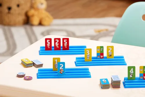 Vista 7 de Schmidt Juegos 51439 MyRummy Kids, Bring Me with Game in a Metal Tin, Colorido