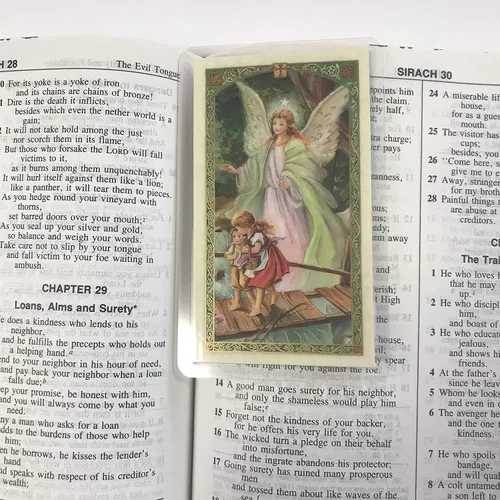 Vista 5 de H HOLLY LINES Tarjetas de oración de ángel de la guarda con imagen de ángel y niños en el puente, tarjetas sagradas laminadas, paquete de cinco