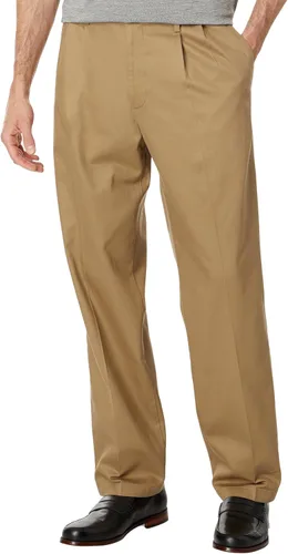 Vista 10 de Classic Fit Signature - Pantalones Iron Free de color caqui con Stain Defender - Plisados (Regular y Big & Tall)