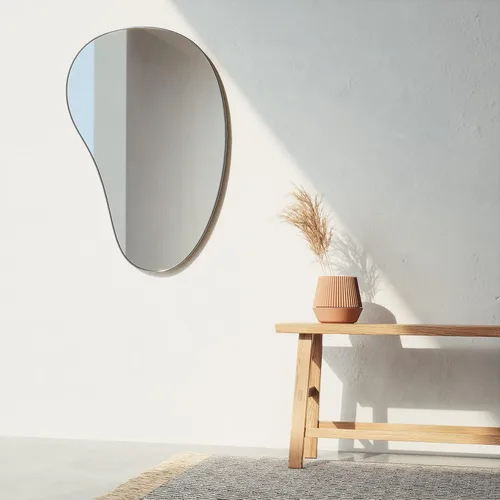 Vista 8 de Umbra Espejo de pared Pebble de 24 x 36 pulgadas, diseño moderno, titanio