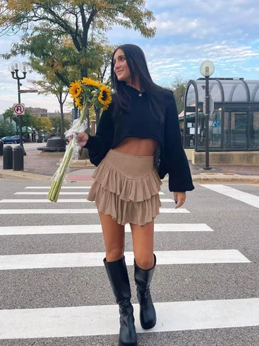 Vista 6 de Hilomirics Minifaldas para mujer, acampanadas, dobladillo con volantes, estilo casual, pantalones cortos