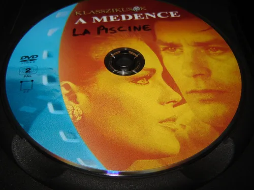 Vista 3 de LA PISCINE (1969) A MEDENCE