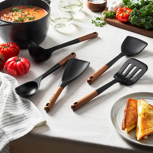 Vista 3 de STAUB Juego de utensilios de cocina de silicona con mango de madera de 5 piezas Negro mate