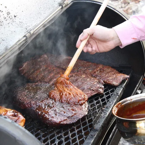 Vista 4 de BETTER GRILLIN' BBQ Bastin Mop Basting Barbecue Brush/Mop Easily Applies Marinades, Sauces, Washes Out, 16in Handle, 1pk