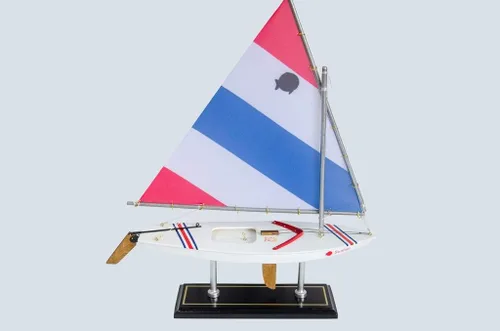 Vista 6 de LK Decoración de barco de vela modelo Sunfish de madera 16"-10